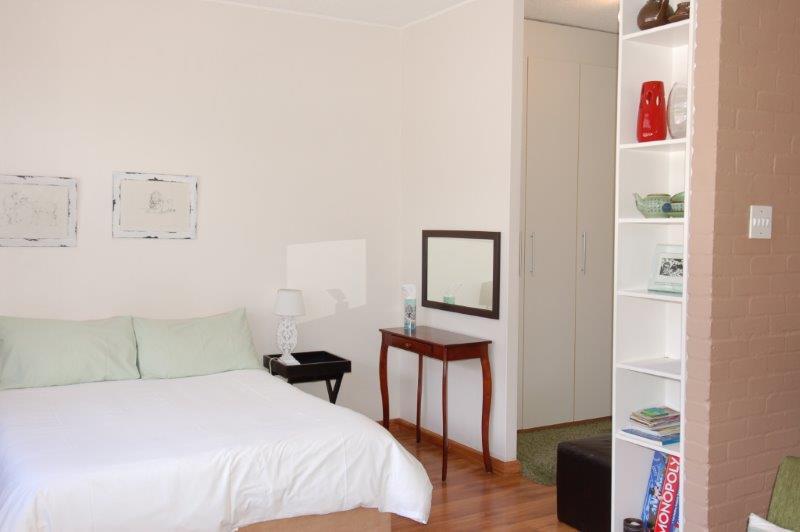 To Let 0 Bedroom Property for Rent in Oranjezicht Western Cape